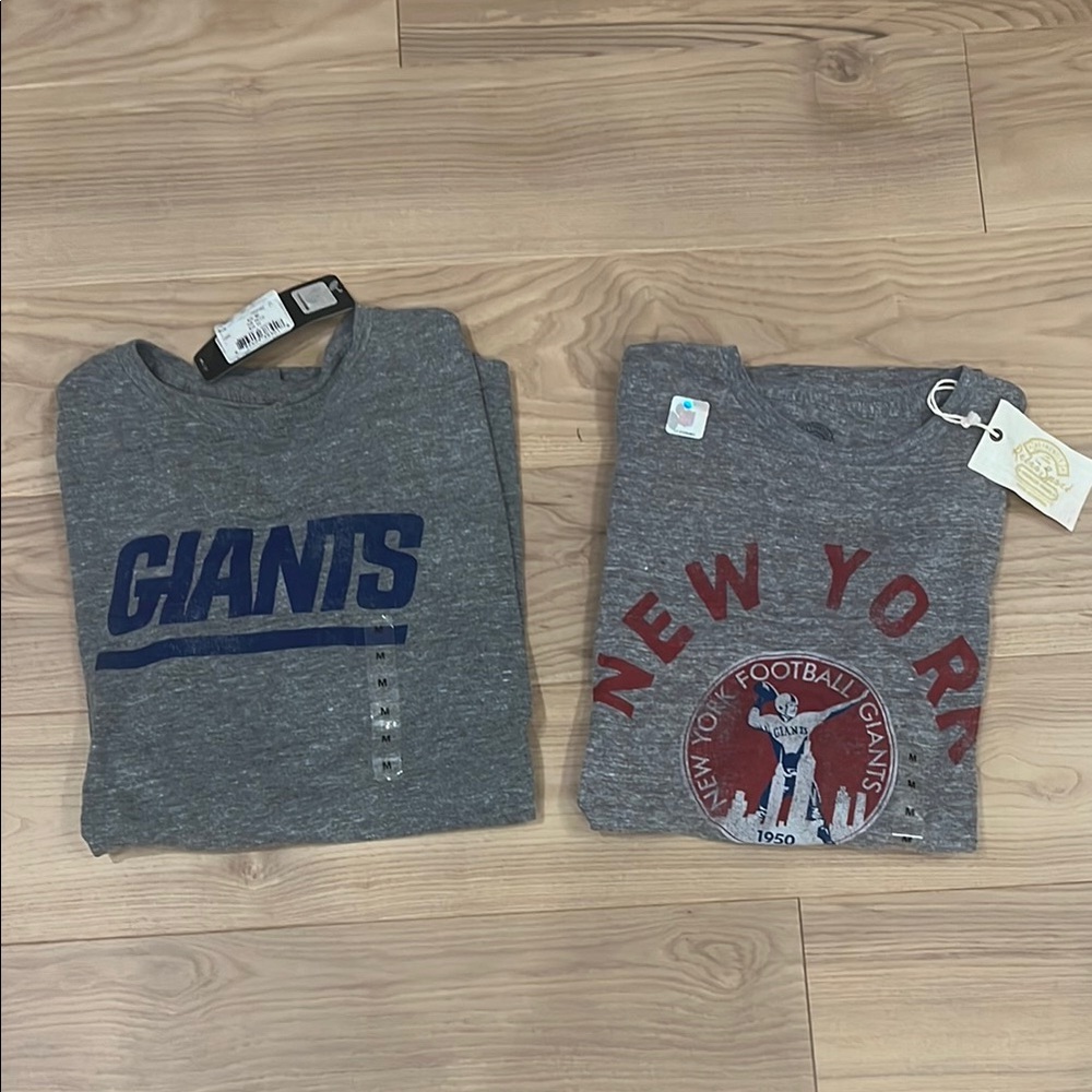 TWO Retro Sport New York Giants Tees- Size M
